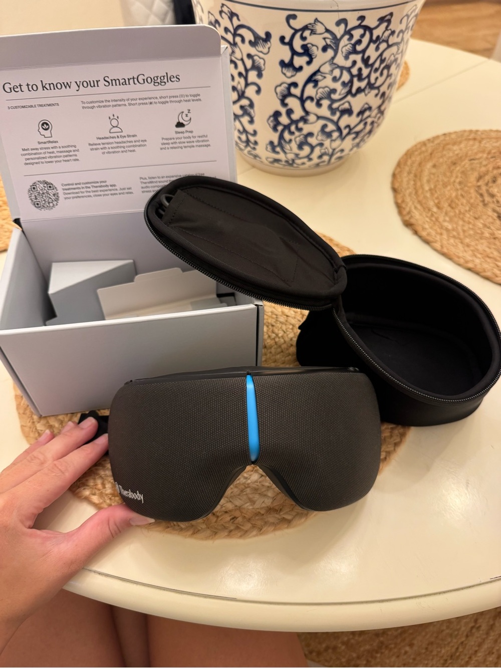 Therabody SmartGoggles Eye Massager - Black/Blue BRAND NEW
